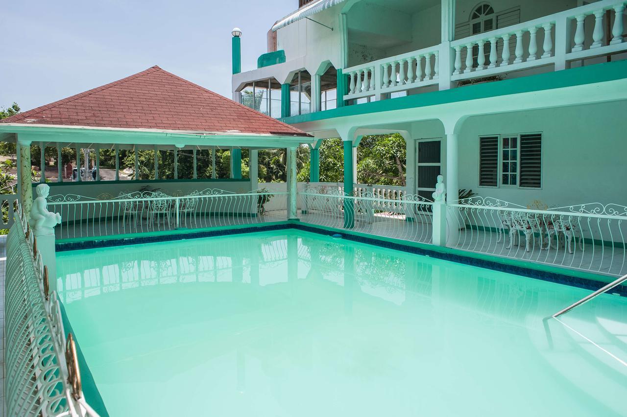 Diamond Villa Guest House Montego Bay Exteriör bild