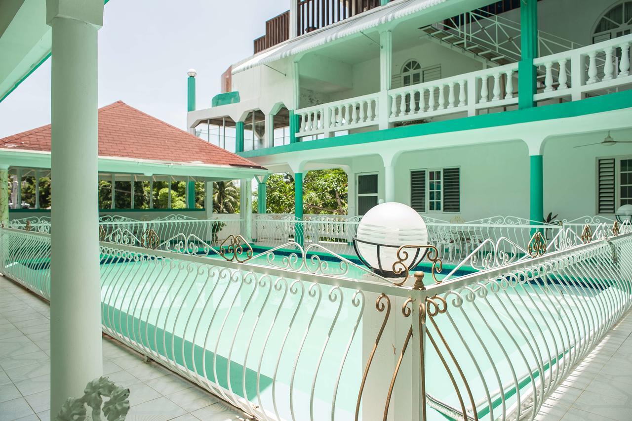 Diamond Villa Guest House Montego Bay Exteriör bild