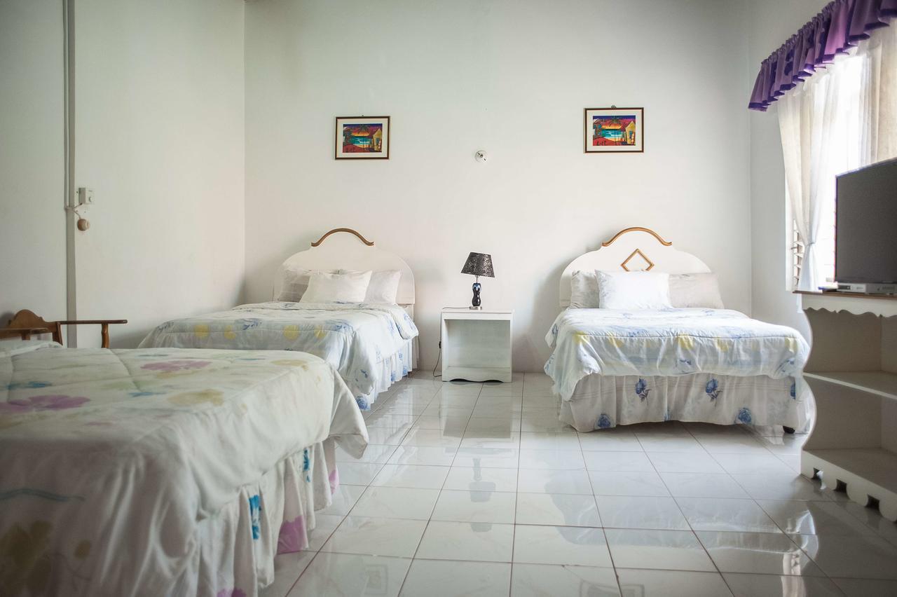 Diamond Villa Guest House Montego Bay Exteriör bild